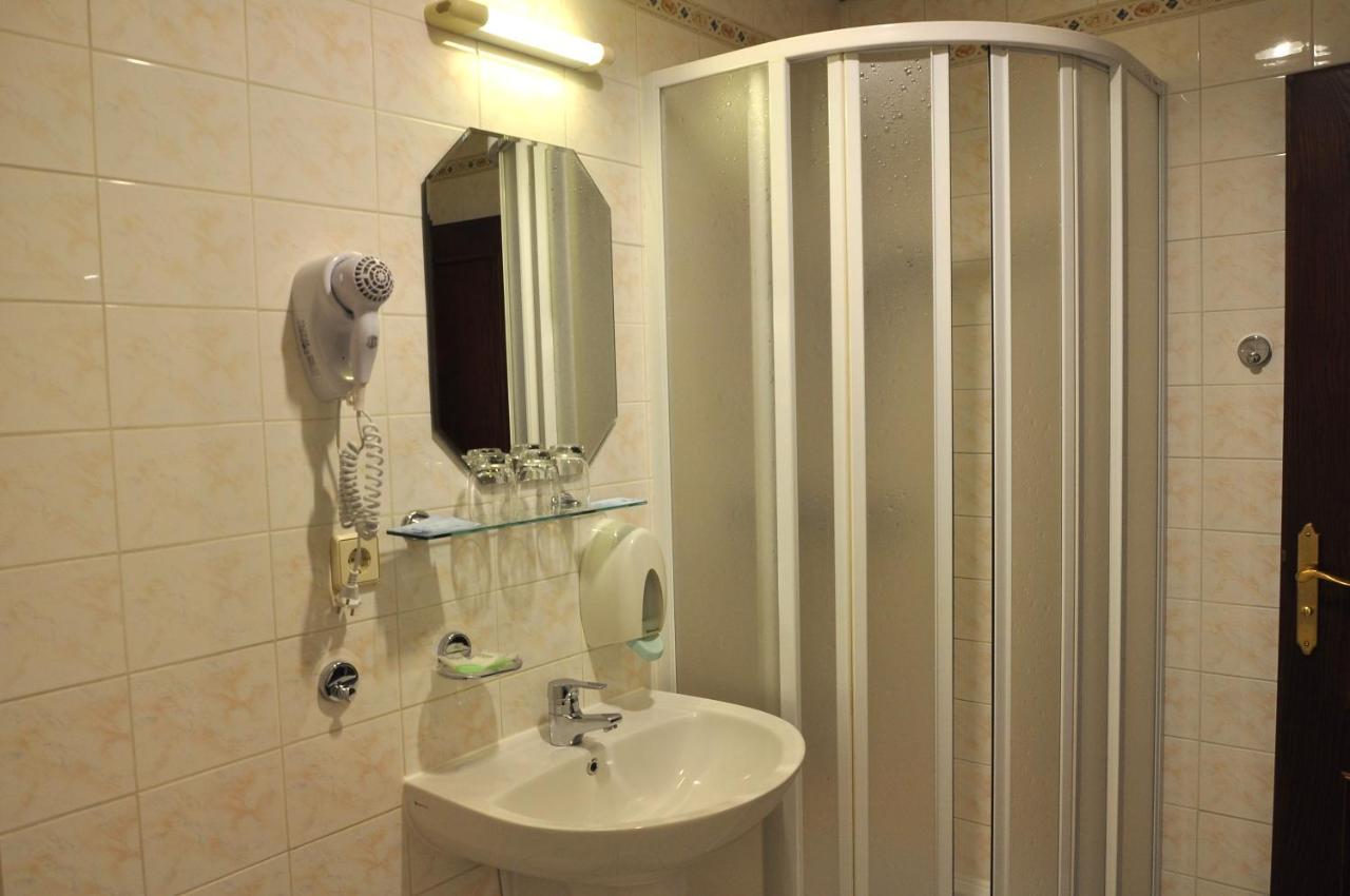 Hotel U Bílého koně Loket Extérieur photo