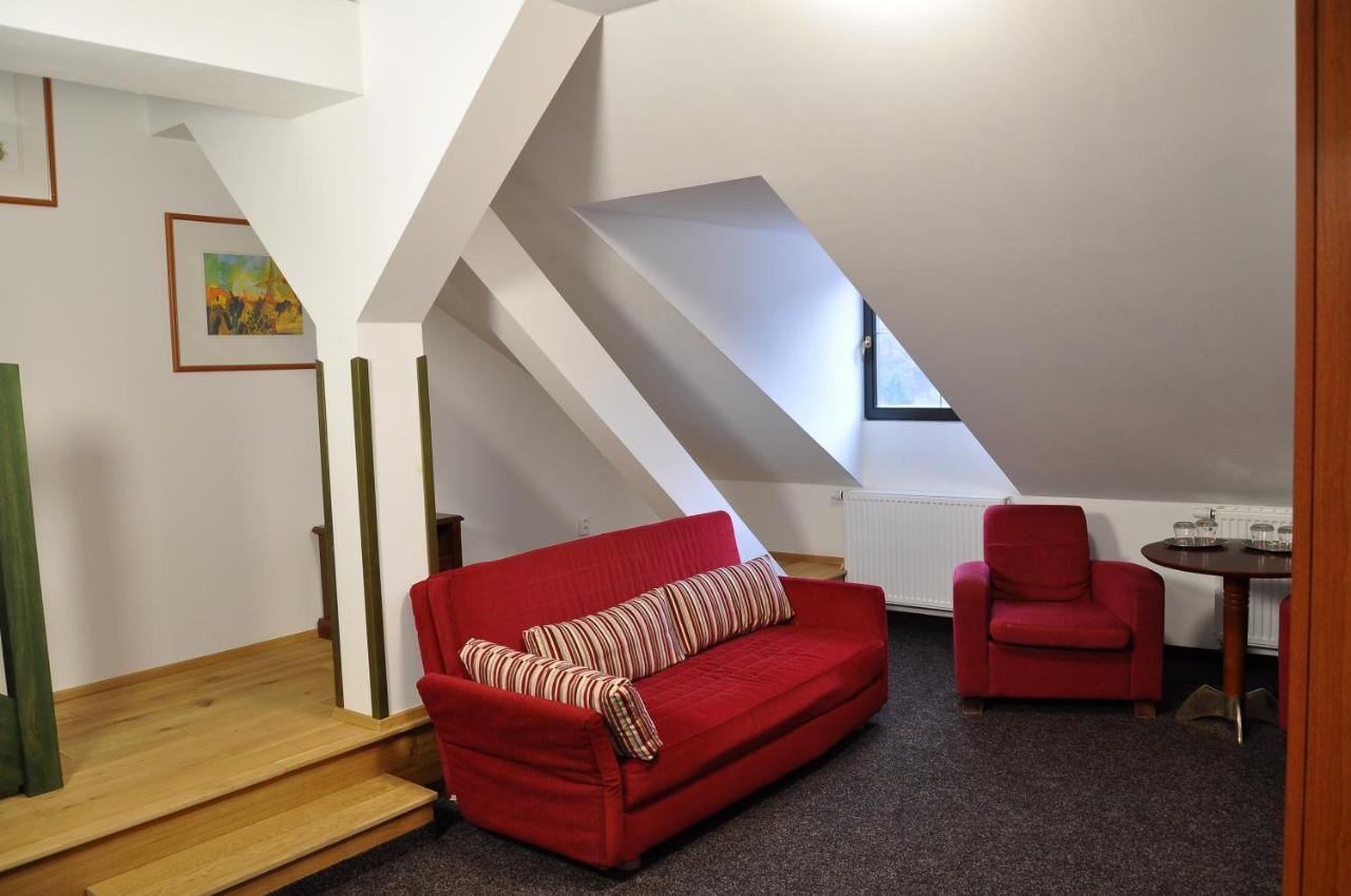 Hotel U Bílého koně Loket Extérieur photo