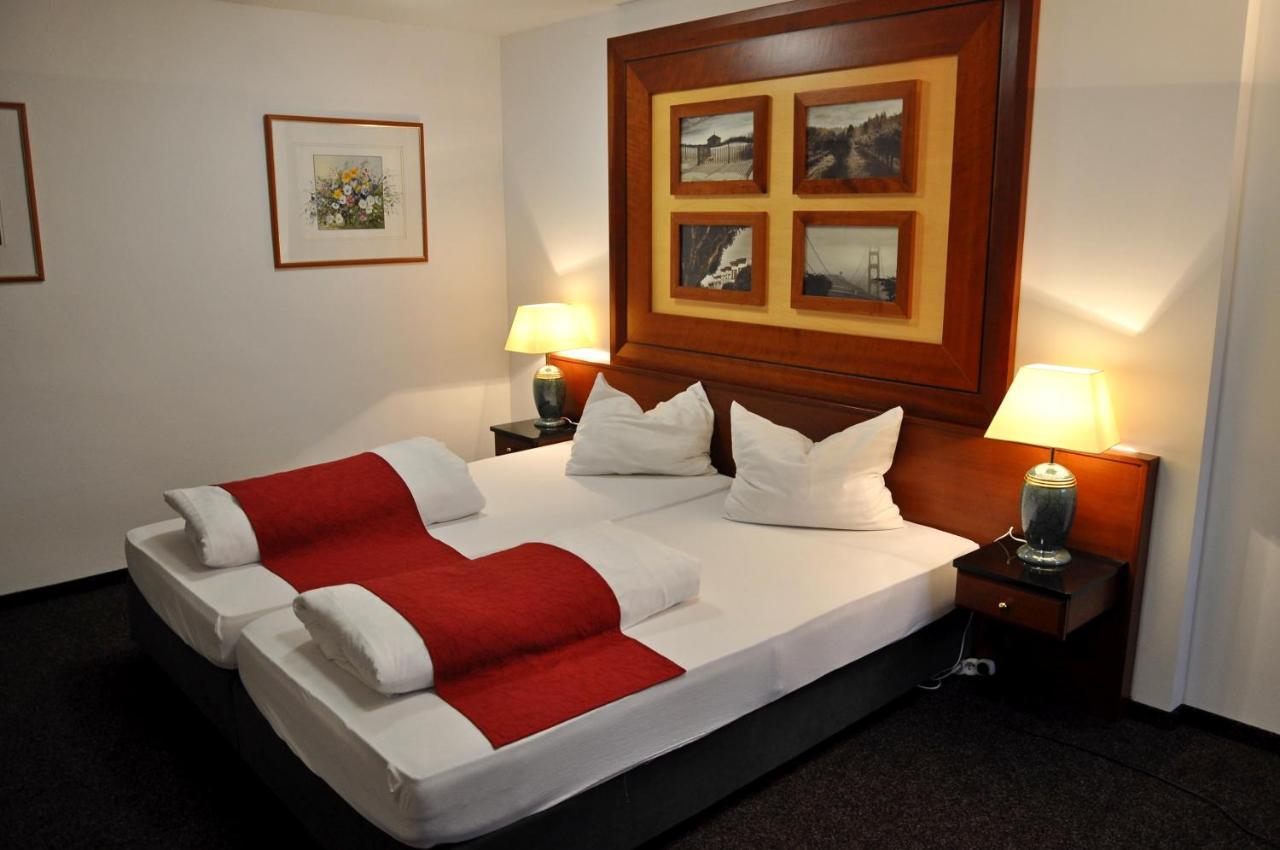 Hotel U Bílého koně Loket Extérieur photo