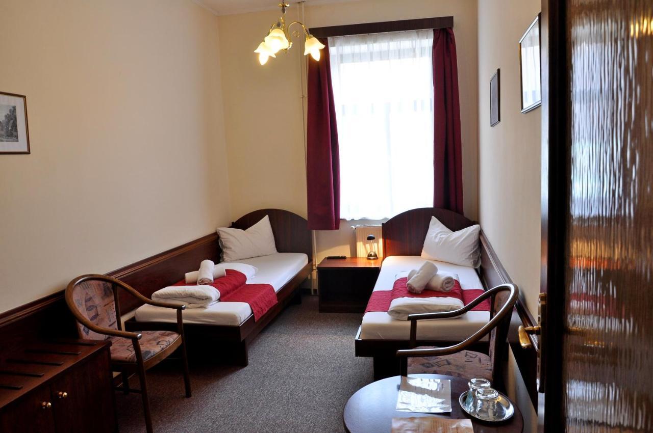 Hotel U Bílého koně Loket Extérieur photo