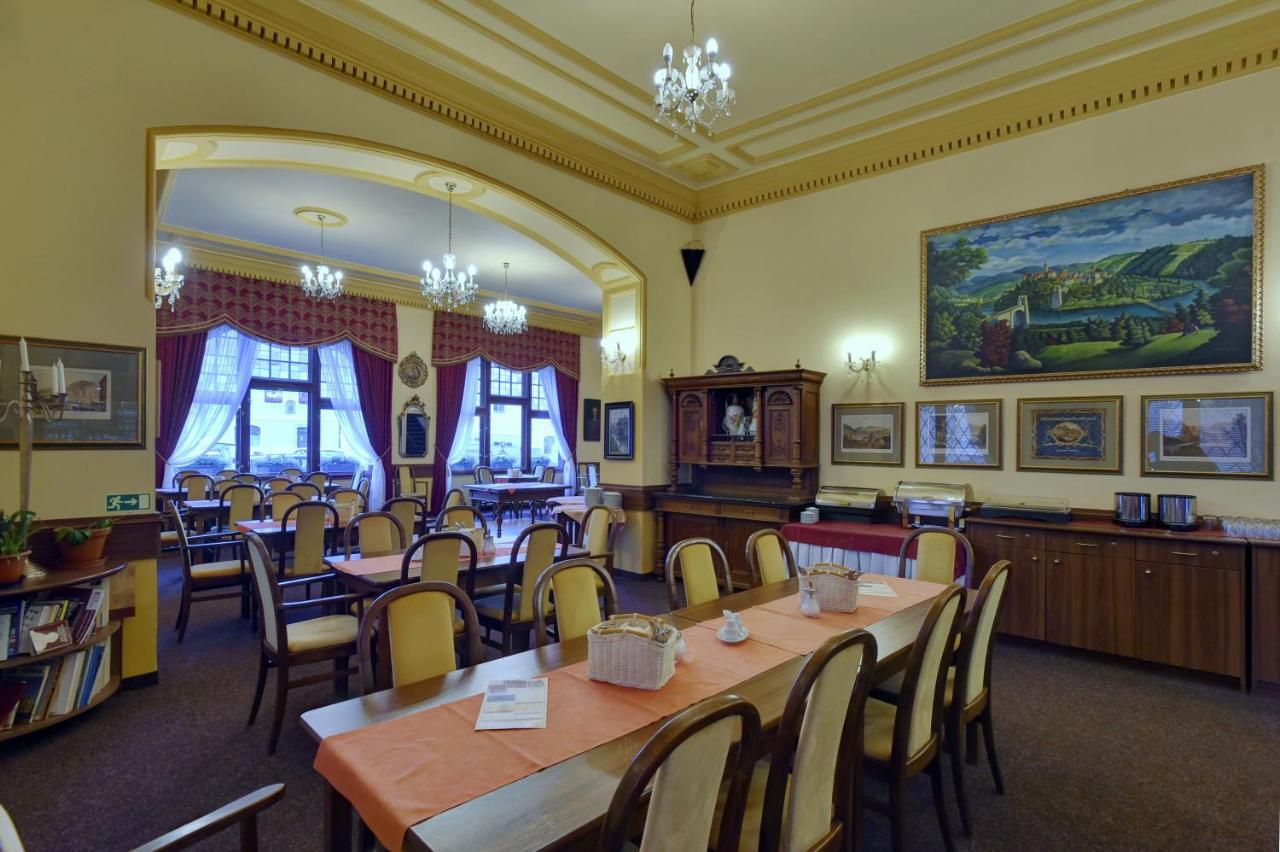 Hotel U Bílého koně Loket Extérieur photo
